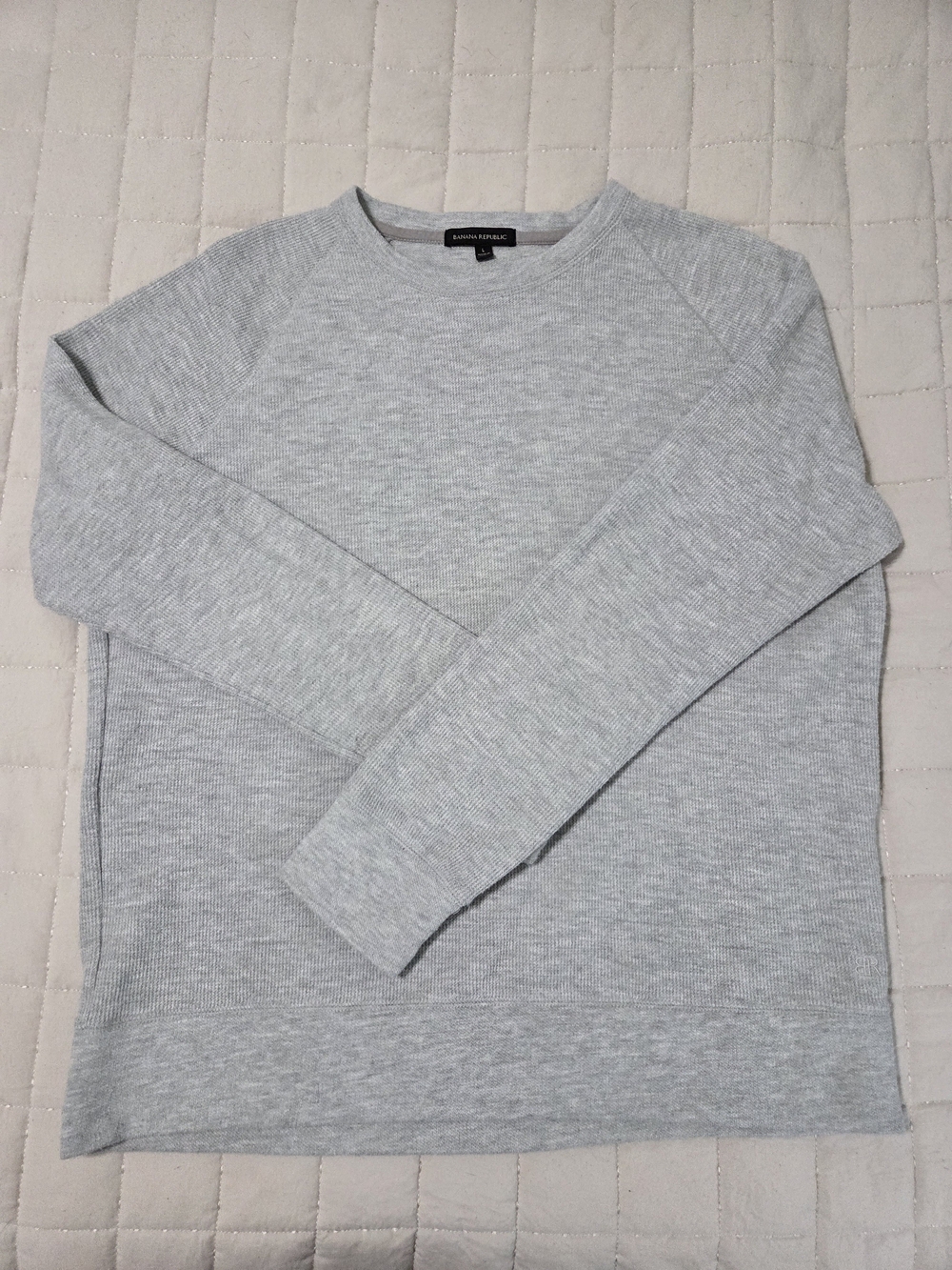 Banana Republic Men’s Light Gray Crewneck Sweater